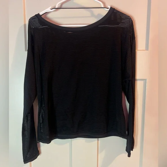 Lululemon Long Sleeve Shirt - Picture 1 of 2